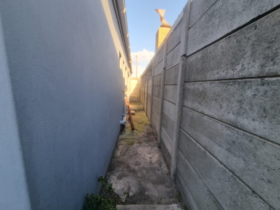 3 Bedroom Property for Sale in Belhar Western Cape